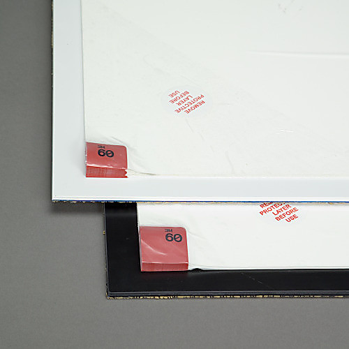 ‎3M Clean-Walk Framed Mat 5840 White On Black 31-1/2″ × 25-1/2″